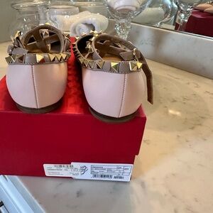 Closet overhaul...everything must go! Valentino flats